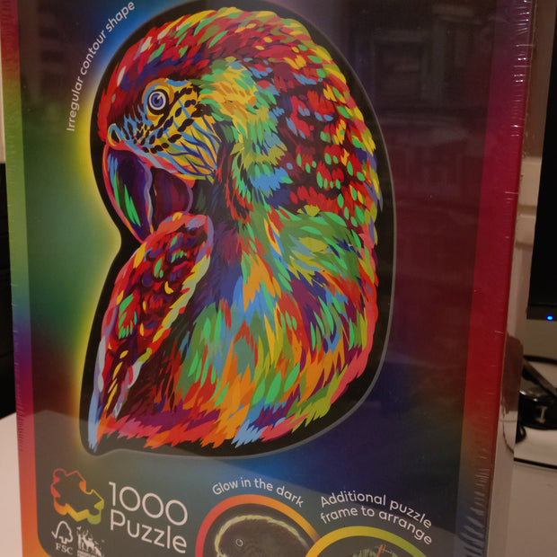 Trefl - Glow up! Parrot - 1000 palaa, käytetty